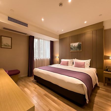 Shanghai-Deco Hotel-Free Shuttle Bus To Pudong Airport And Disneyland Екстер'єр фото