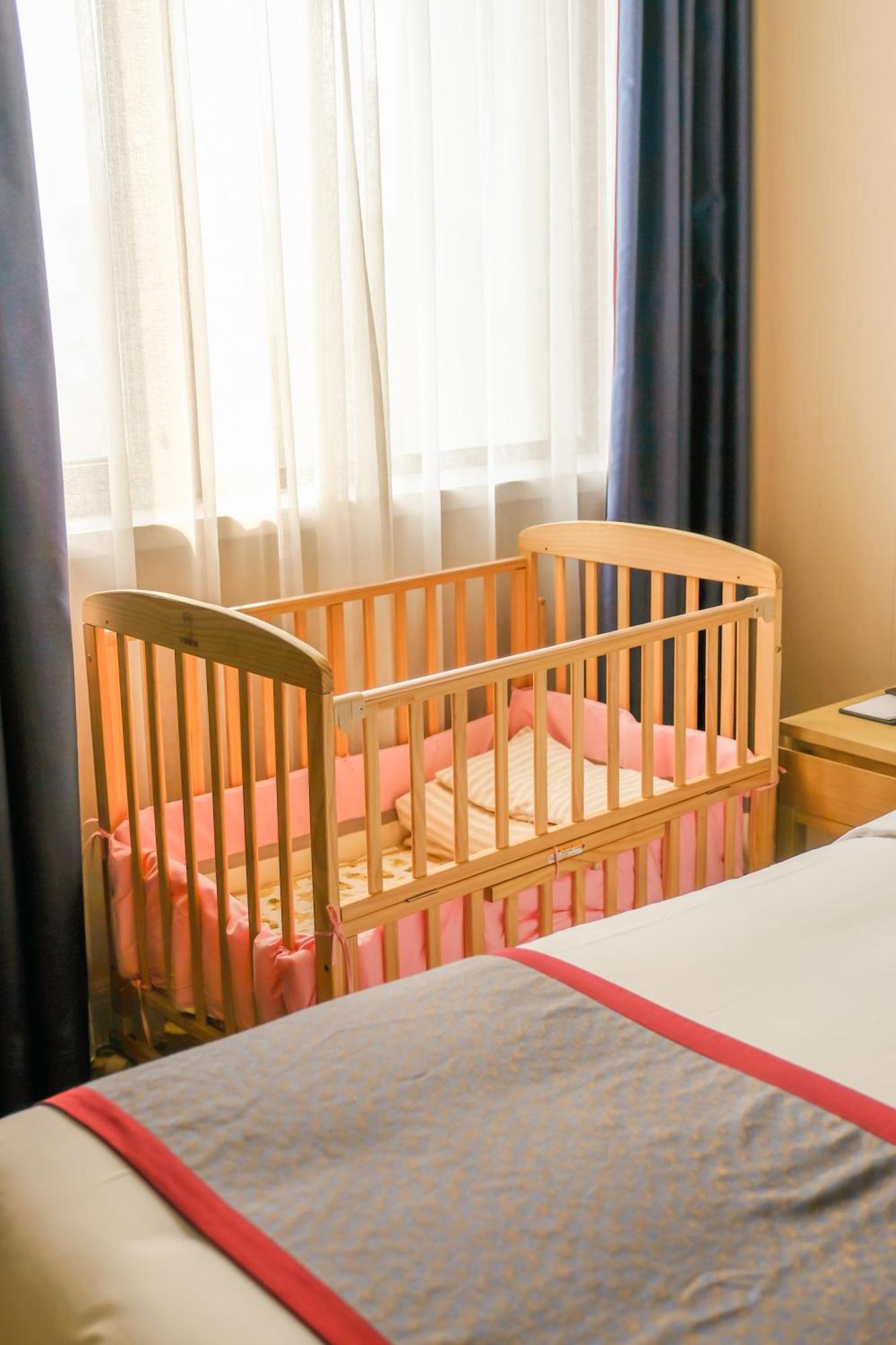 Shanghai-Deco Hotel-Free Shuttle Bus To Pudong Airport And Disneyland Екстер'єр фото