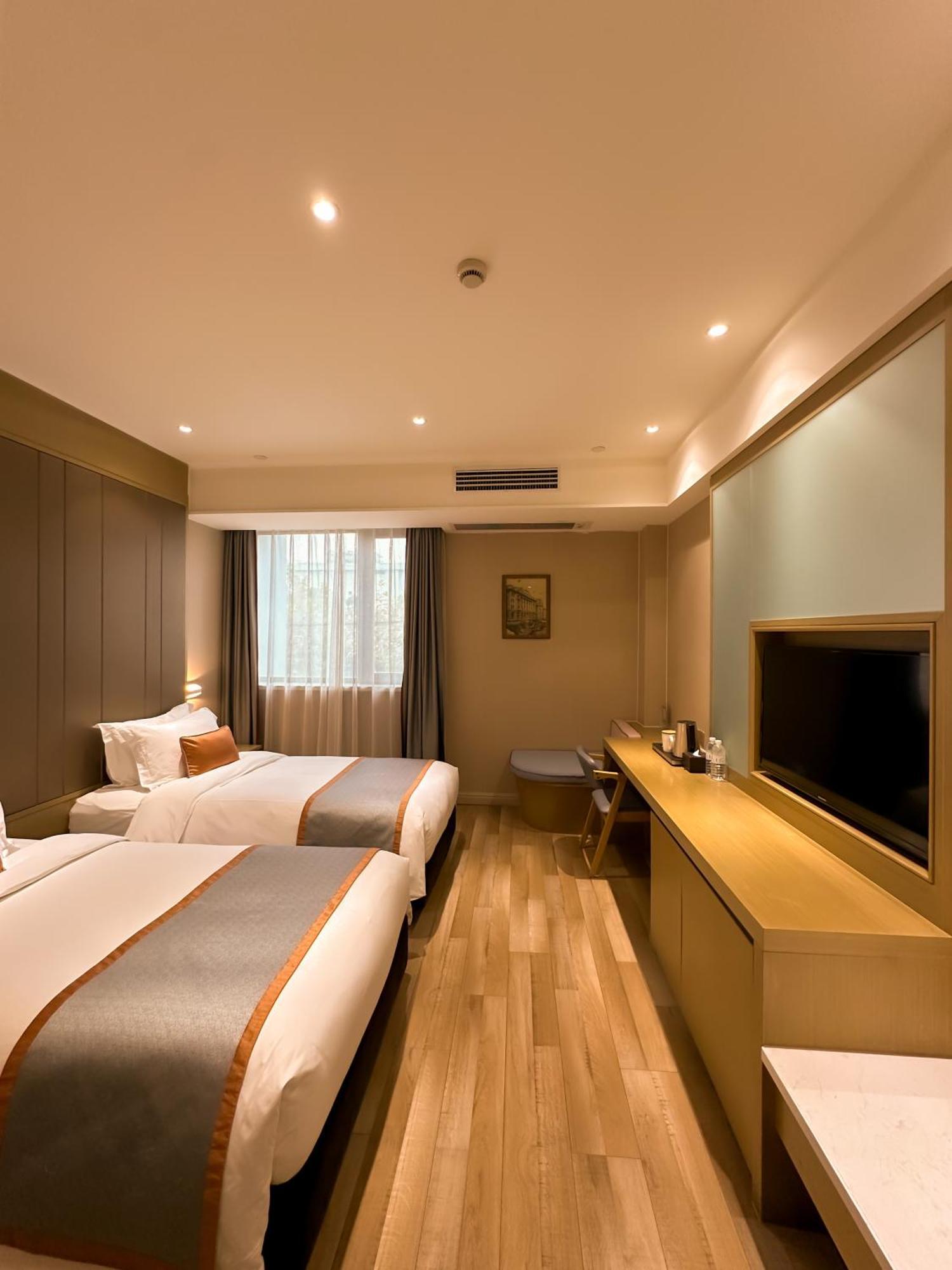 Shanghai-Deco Hotel-Free Shuttle Bus To Pudong Airport And Disneyland Екстер'єр фото