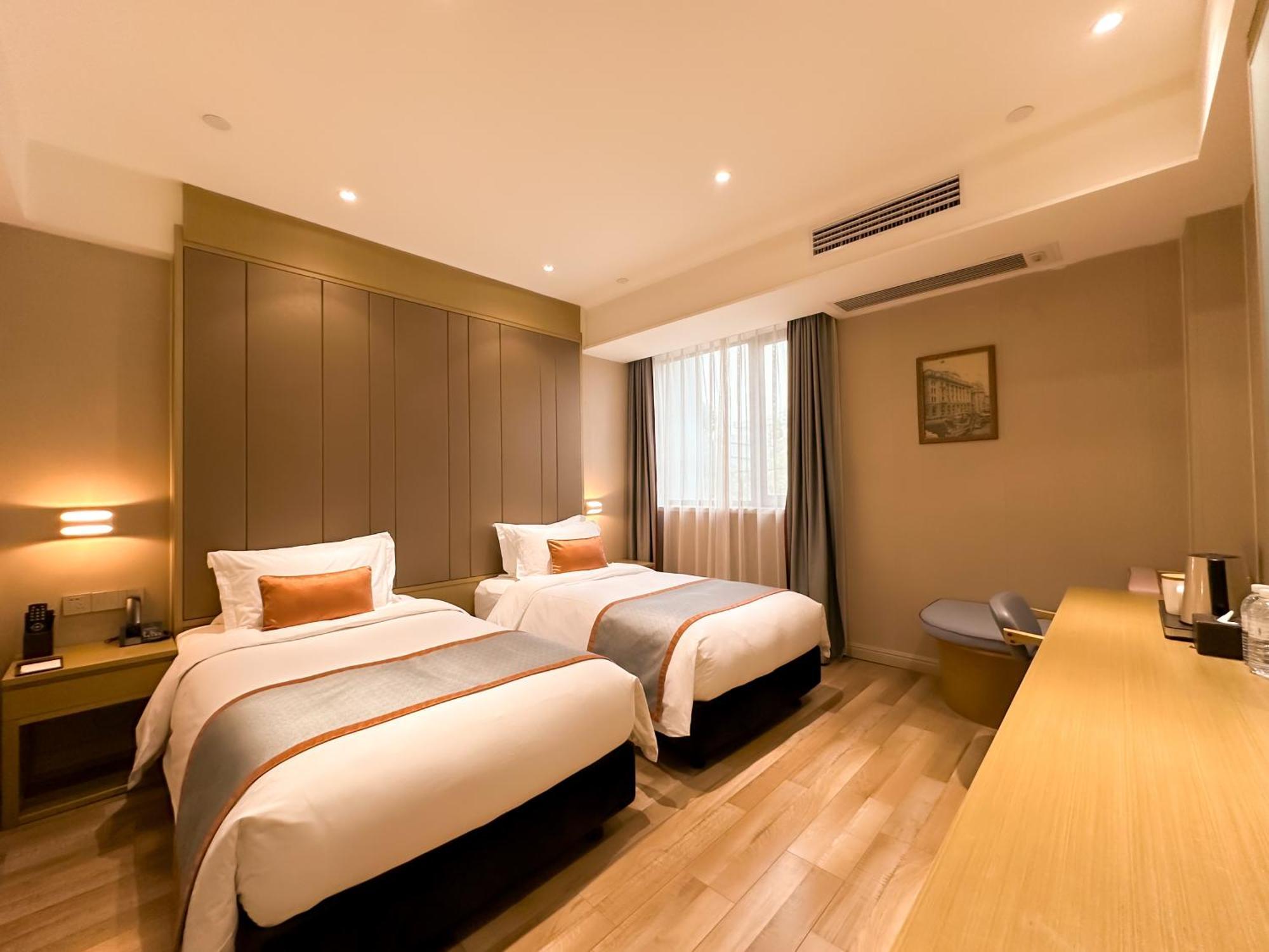 Shanghai-Deco Hotel-Free Shuttle Bus To Pudong Airport And Disneyland Екстер'єр фото