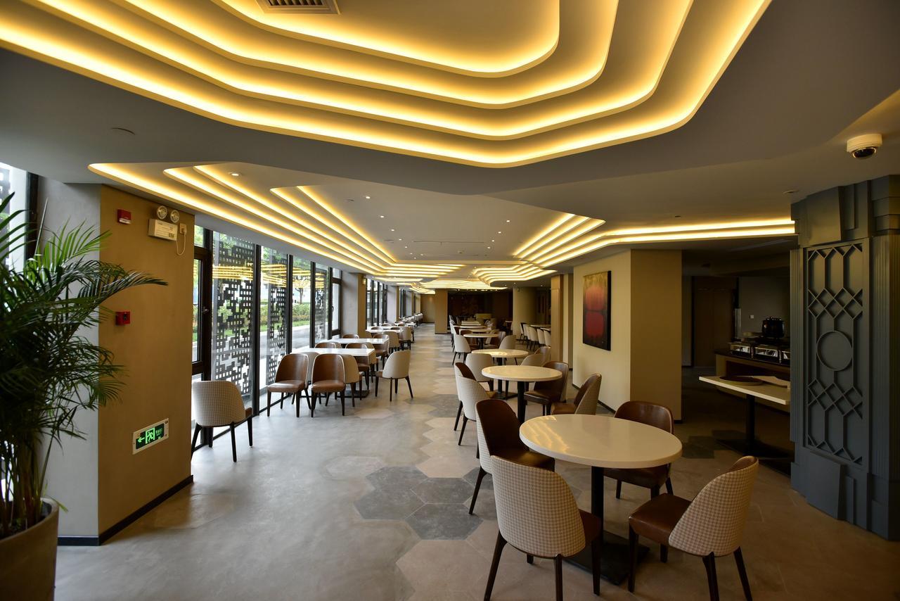 Shanghai-Deco Hotel-Free Shuttle Bus To Pudong Airport And Disneyland Екстер'єр фото