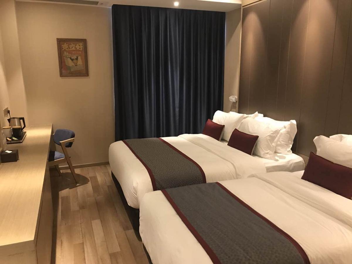 Shanghai-Deco Hotel-Free Shuttle Bus To Pudong Airport And Disneyland Екстер'єр фото
