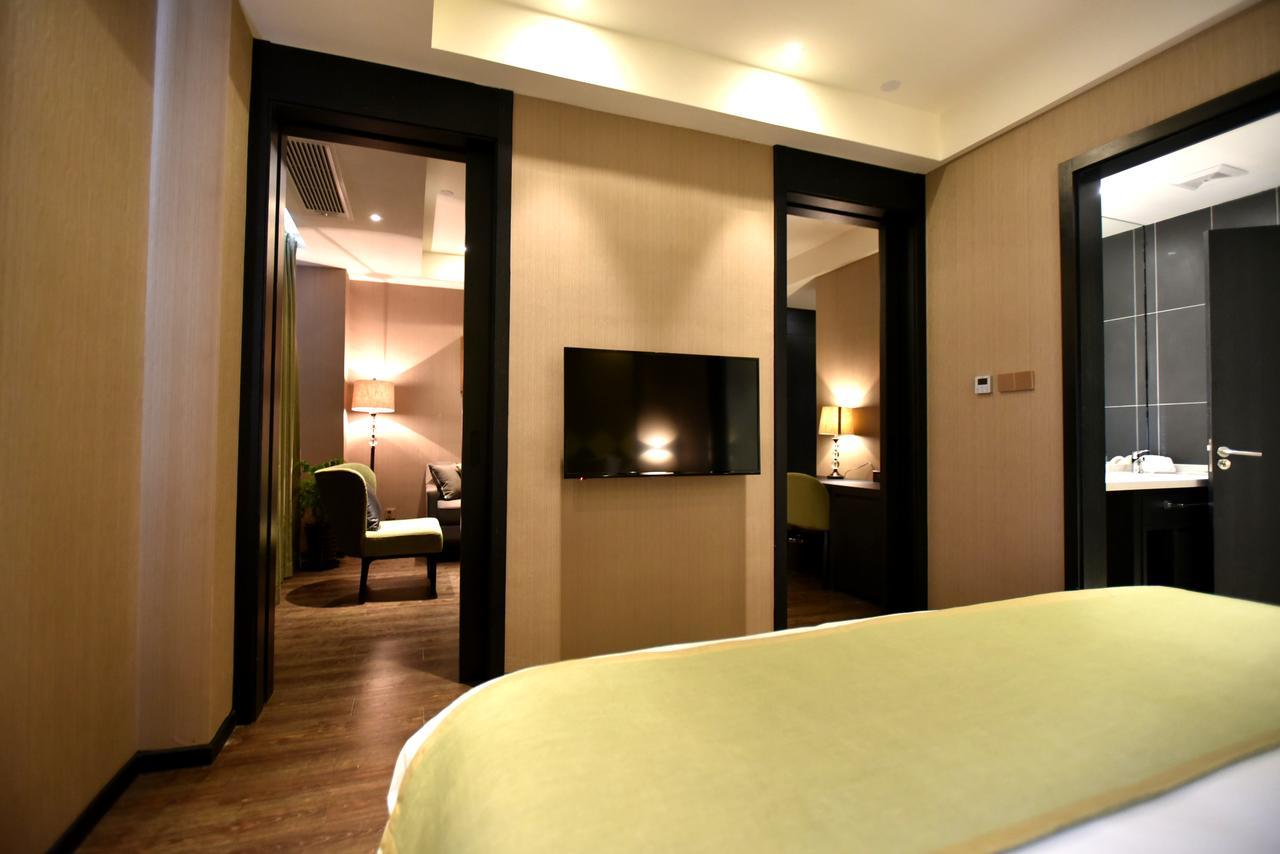 Shanghai-Deco Hotel-Free Shuttle Bus To Pudong Airport And Disneyland Екстер'єр фото