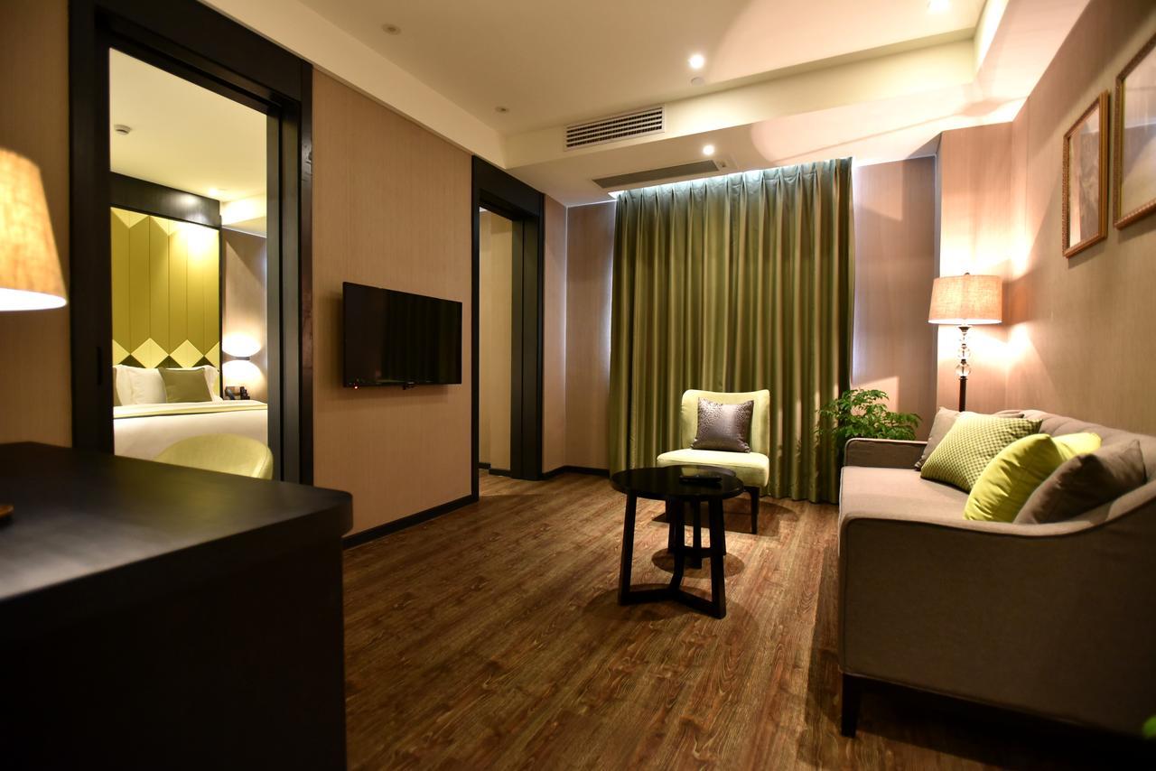 Shanghai-Deco Hotel-Free Shuttle Bus To Pudong Airport And Disneyland Екстер'єр фото