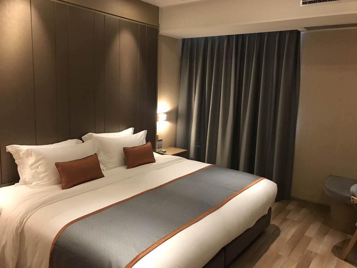 Shanghai-Deco Hotel-Free Shuttle Bus To Pudong Airport And Disneyland Екстер'єр фото
